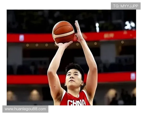 王俊杰首秀砍下10分4板表现亮眼引爆全场赞誉完全不像20岁展现全面能力 王俊杰首秀砍下10分4板表现亮眼引爆全场赞誉完全不像20岁展现全面能力