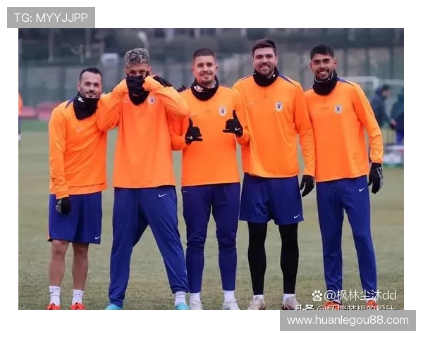 李小恒首发登场即破门开胡 开场10分钟精彩进球助队领先 李小恒首发登场即破门开胡 开场10分钟精彩进球助队领先